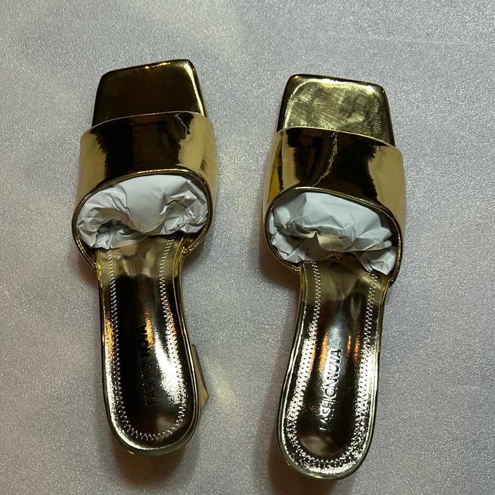 Golden patent mule heels sz 11W NIB